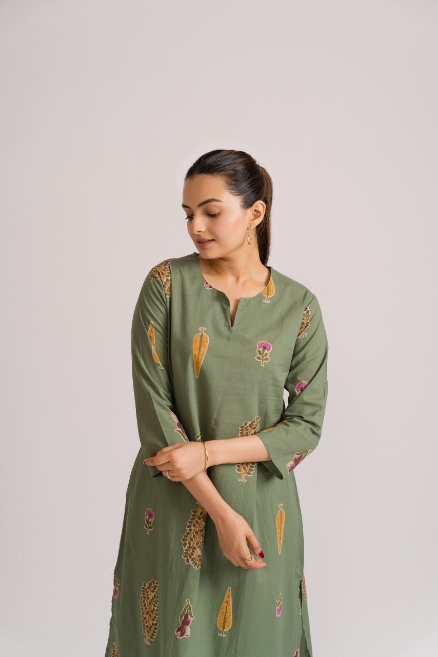 Kurtas & Kurta Sets